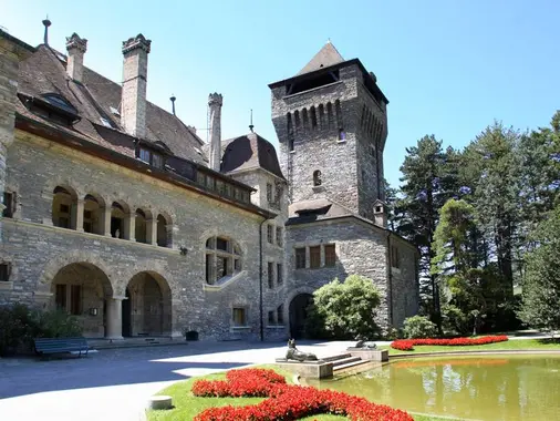 Le Feu Sacré, the castles of Sierre